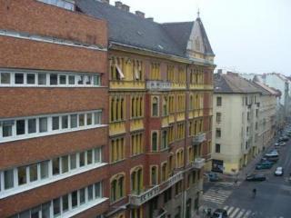 Lonyay Street Apartament
